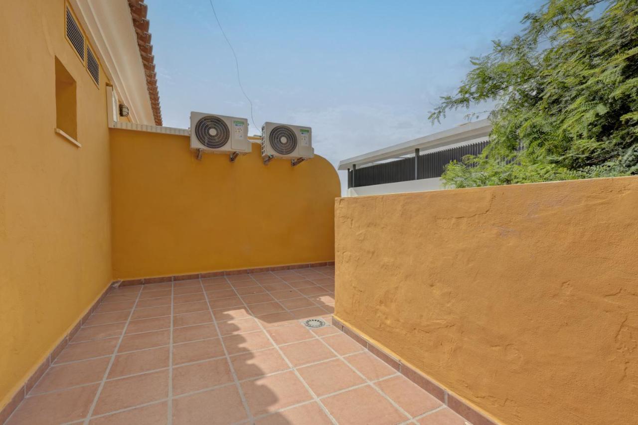 Hostal 37 Estepona Esterno foto